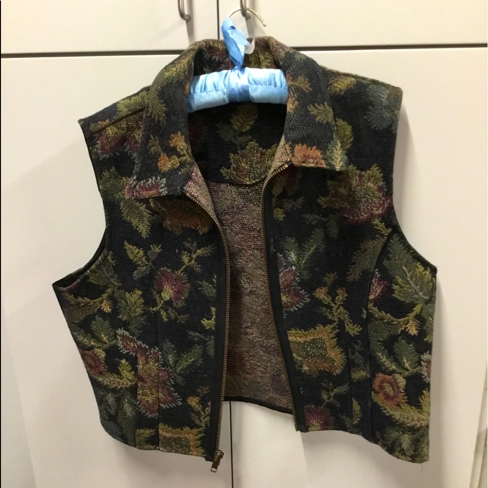 CAbi fall style tapestry vest